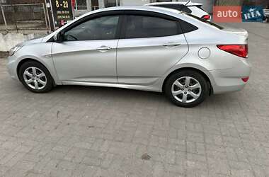 Седан Hyundai Accent 2011 в Днепре