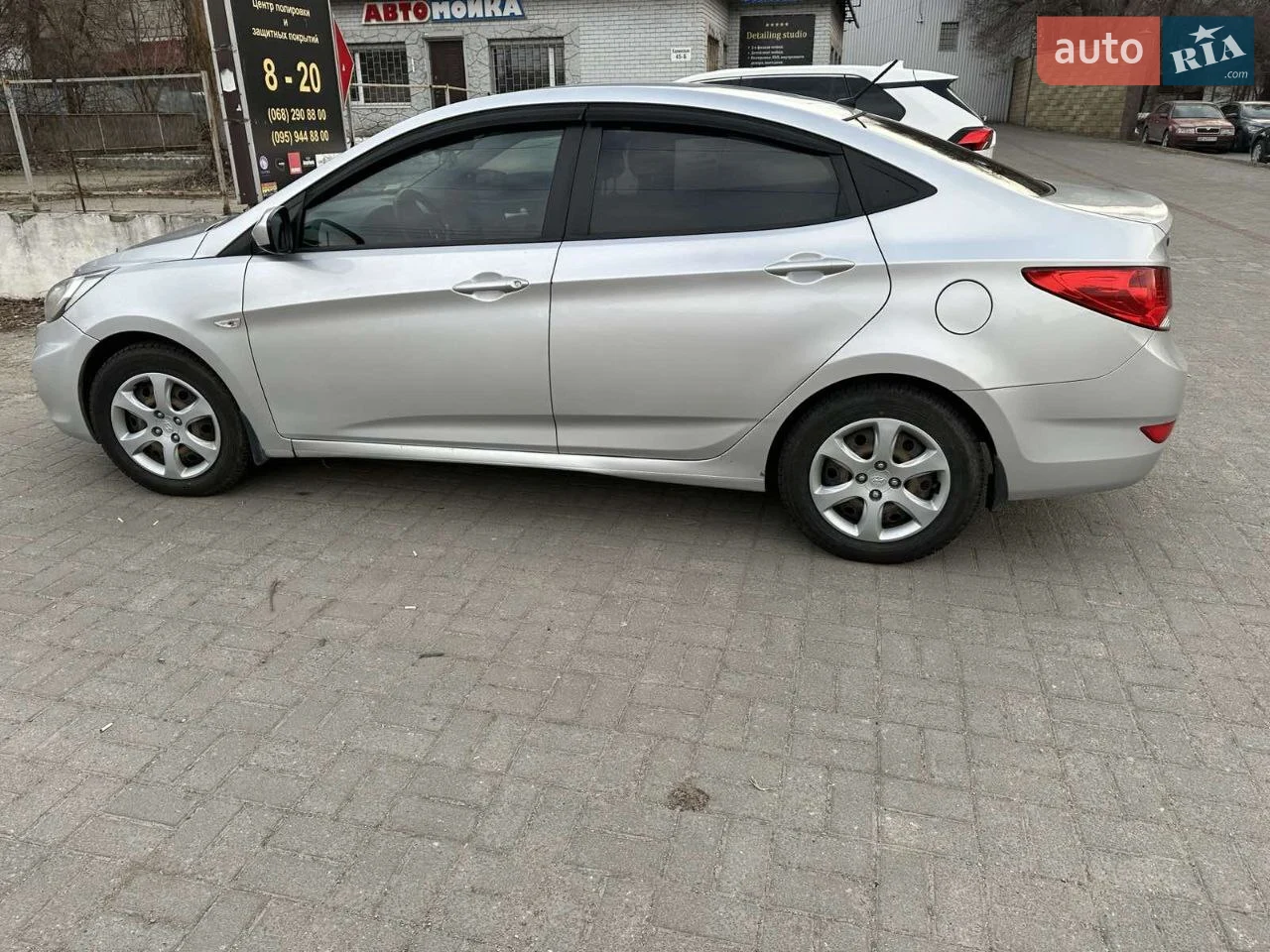 2011 Hyundai Accent - мініатюра 16