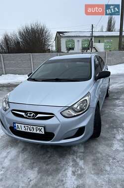 Седан Hyundai Accent 2011 в Тараще
