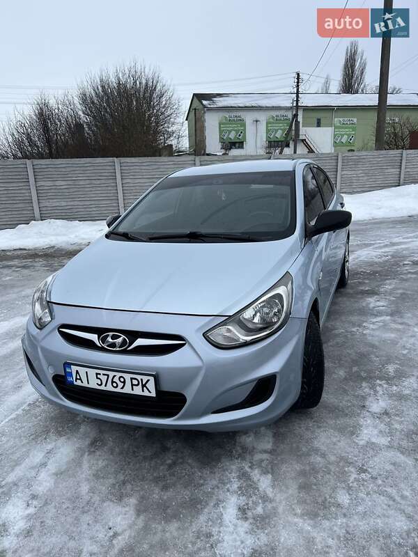 Hyundai Accent 2011 Hyundai Accent 2011