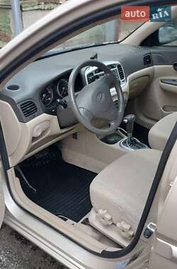 Седан Hyundai Accent 2008 в Днепре