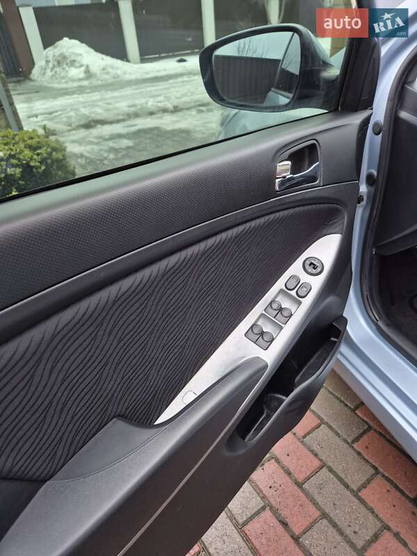 Седан Hyundai Accent 2011 в Киеве фото 10 Седан Hyundai Accent 2011 в Киеве