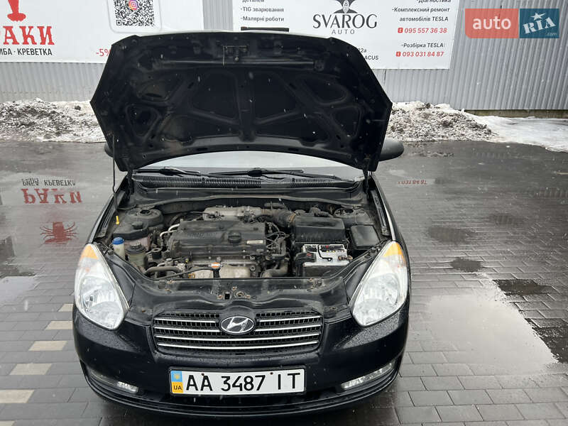Седан Hyundai Accent 2009 в Киеве
