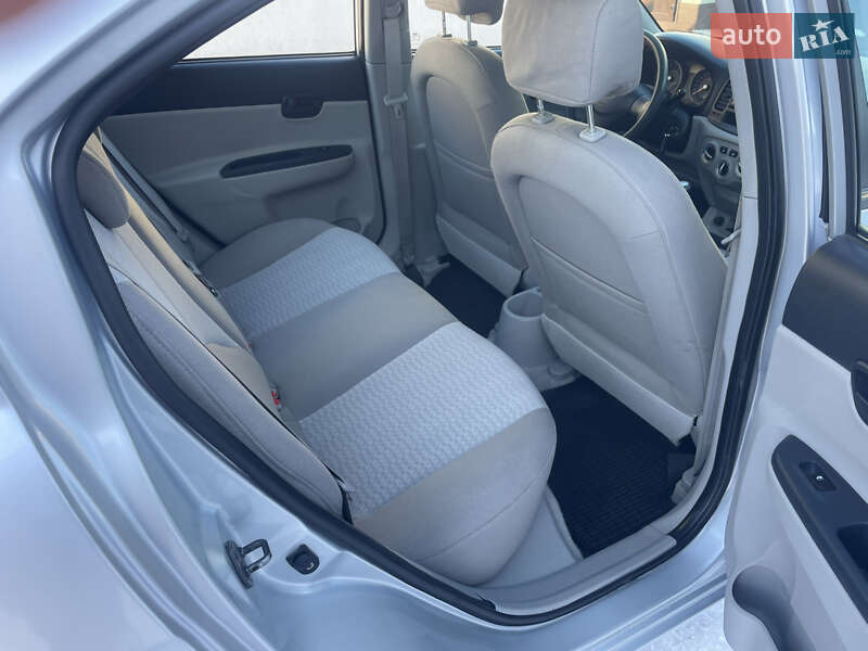 Седан Hyundai Accent 2007 в Гайсине