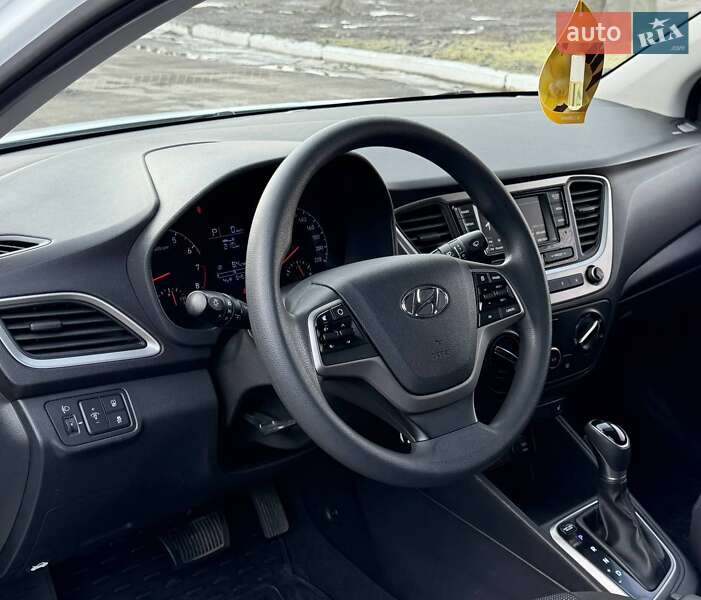 Седан Hyundai Accent 2017 в Днепре