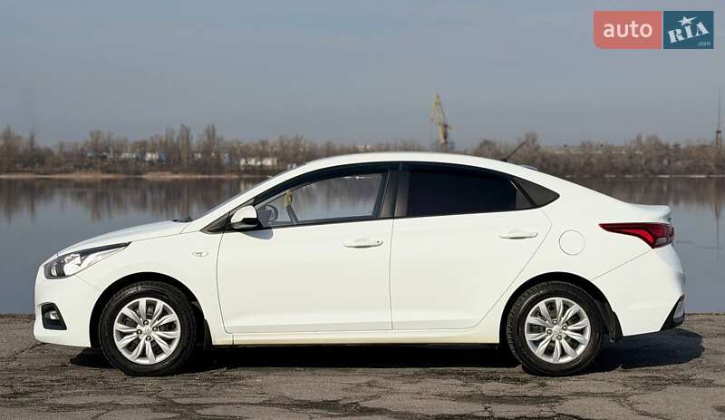 Седан Hyundai Accent 2017 в Днепре