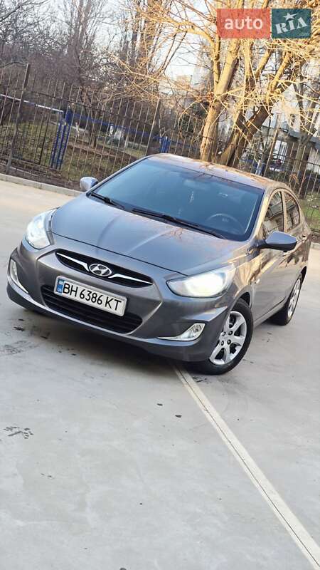 Седан Hyundai Accent 2012 в Одессе