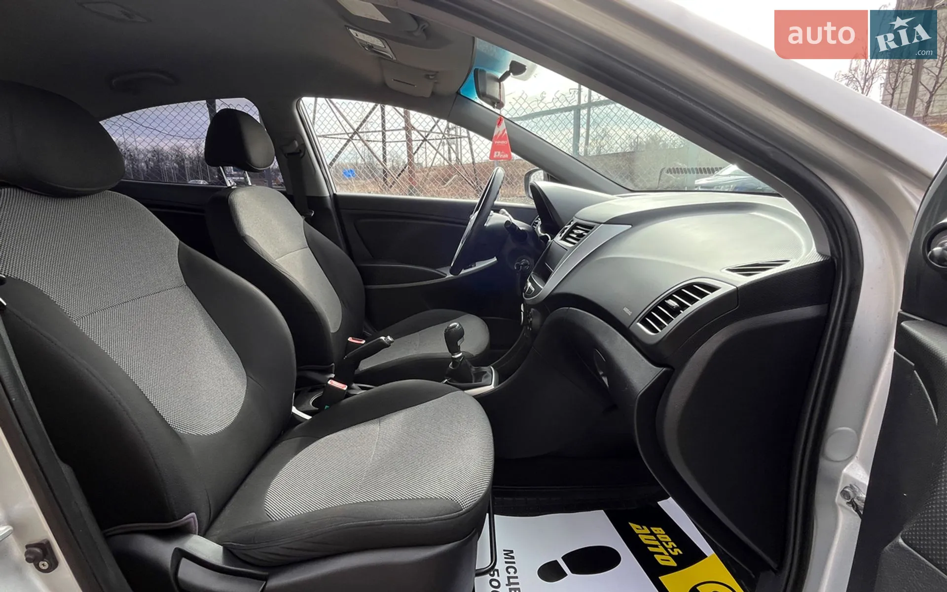 2012 Hyundai Accent - мініатюра 19