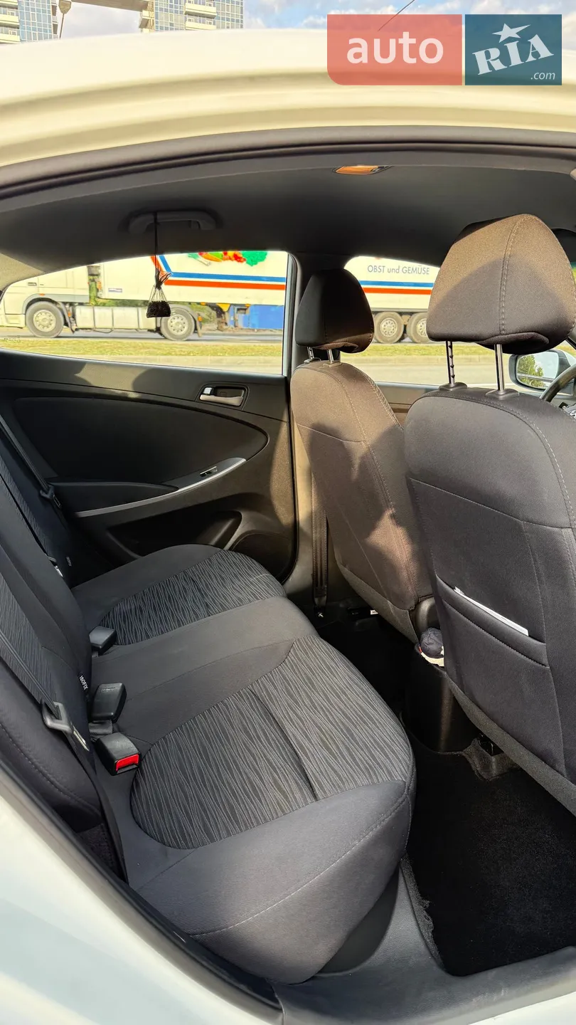 2016 Hyundai Accent - мініатюра 27