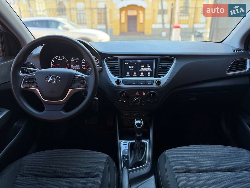 Седан Hyundai Accent 2018 в Киеве