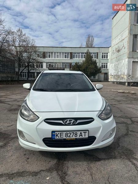 Седан Hyundai Accent 2011 в Днепре