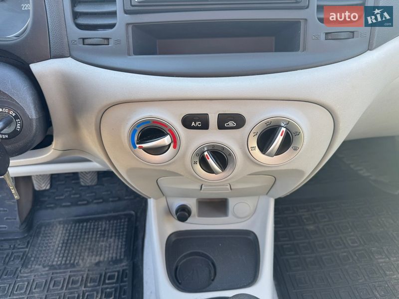 Седан Hyundai Accent 2010 в Киеве фото 22 Седан Hyundai Accent 2010 в Киеве