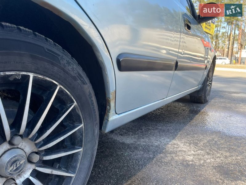 Седан Hyundai Accent 2003 в Ирпене