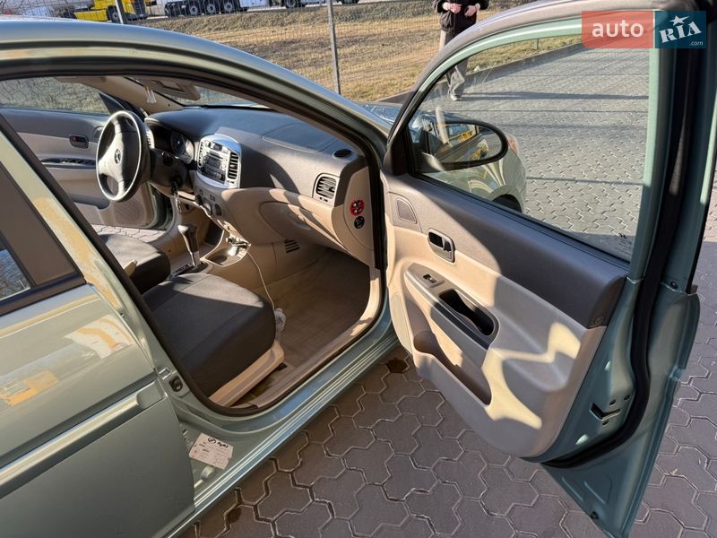 Седан Hyundai Accent 2008 в Глевахе