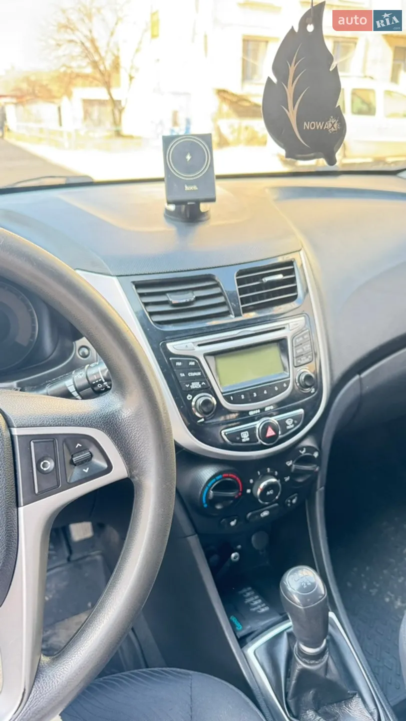 2013 Hyundai Accent - мініатюра 20