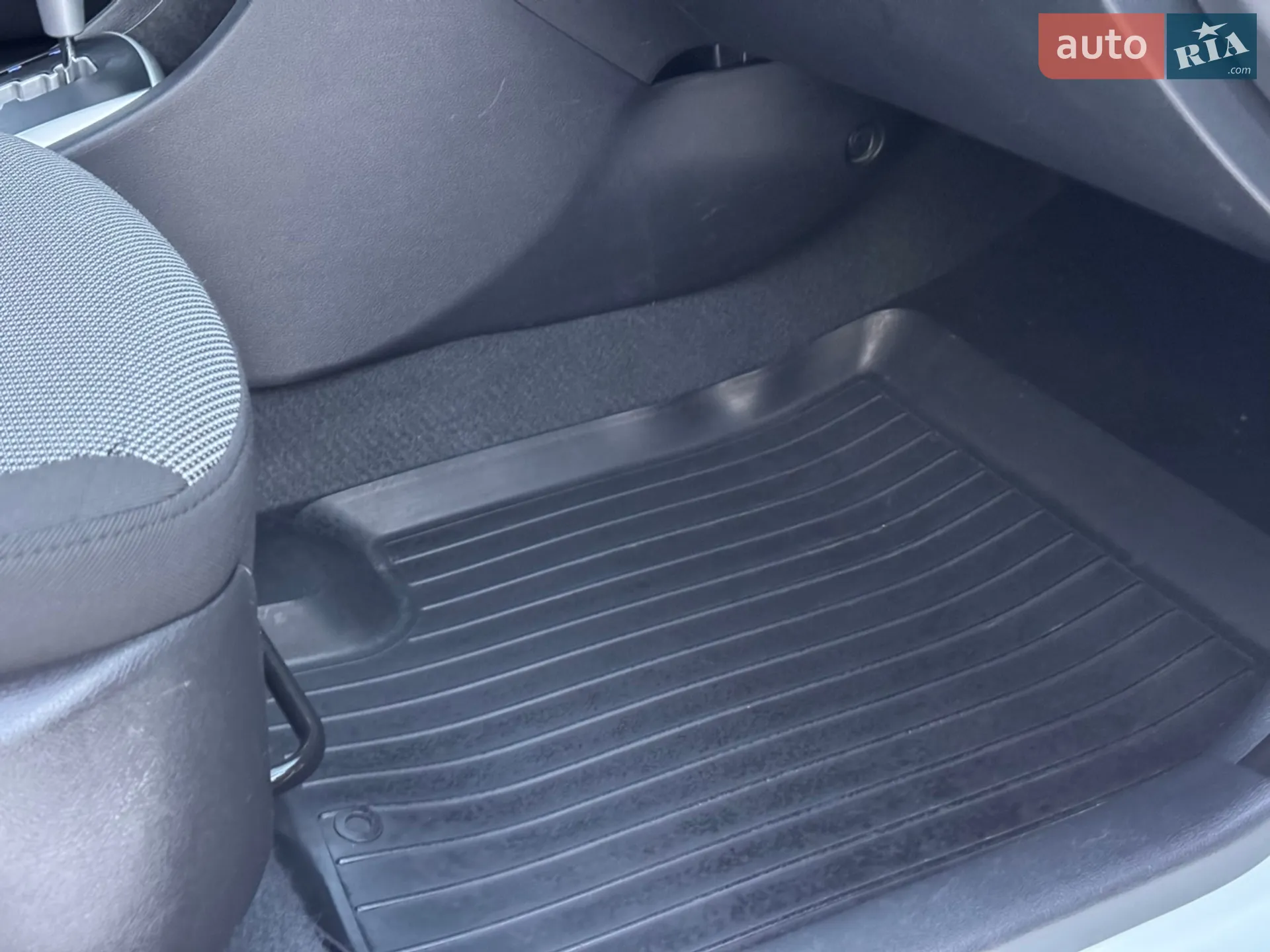 2012 Hyundai Accent - мініатюра 16