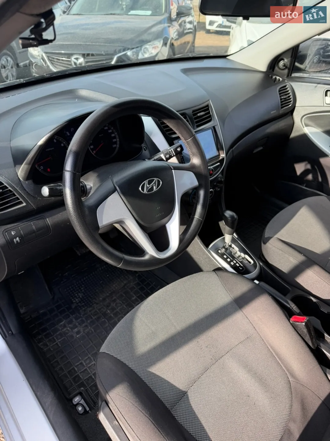 2011 Hyundai Accent - мініатюра 18
