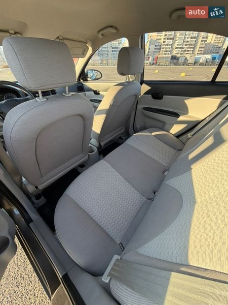 Седан Hyundai Accent 2010 в Киеве