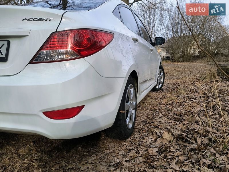 Седан Hyundai Accent 2013 в Луцке