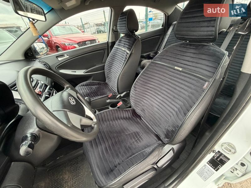 Седан Hyundai Accent 2013 в Киеве фото 12 Седан Hyundai Accent 2013 в Киеве