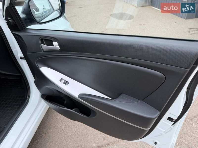 Седан Hyundai Accent 2013 в Киеве фото 21 Седан Hyundai Accent 2013 в Киеве