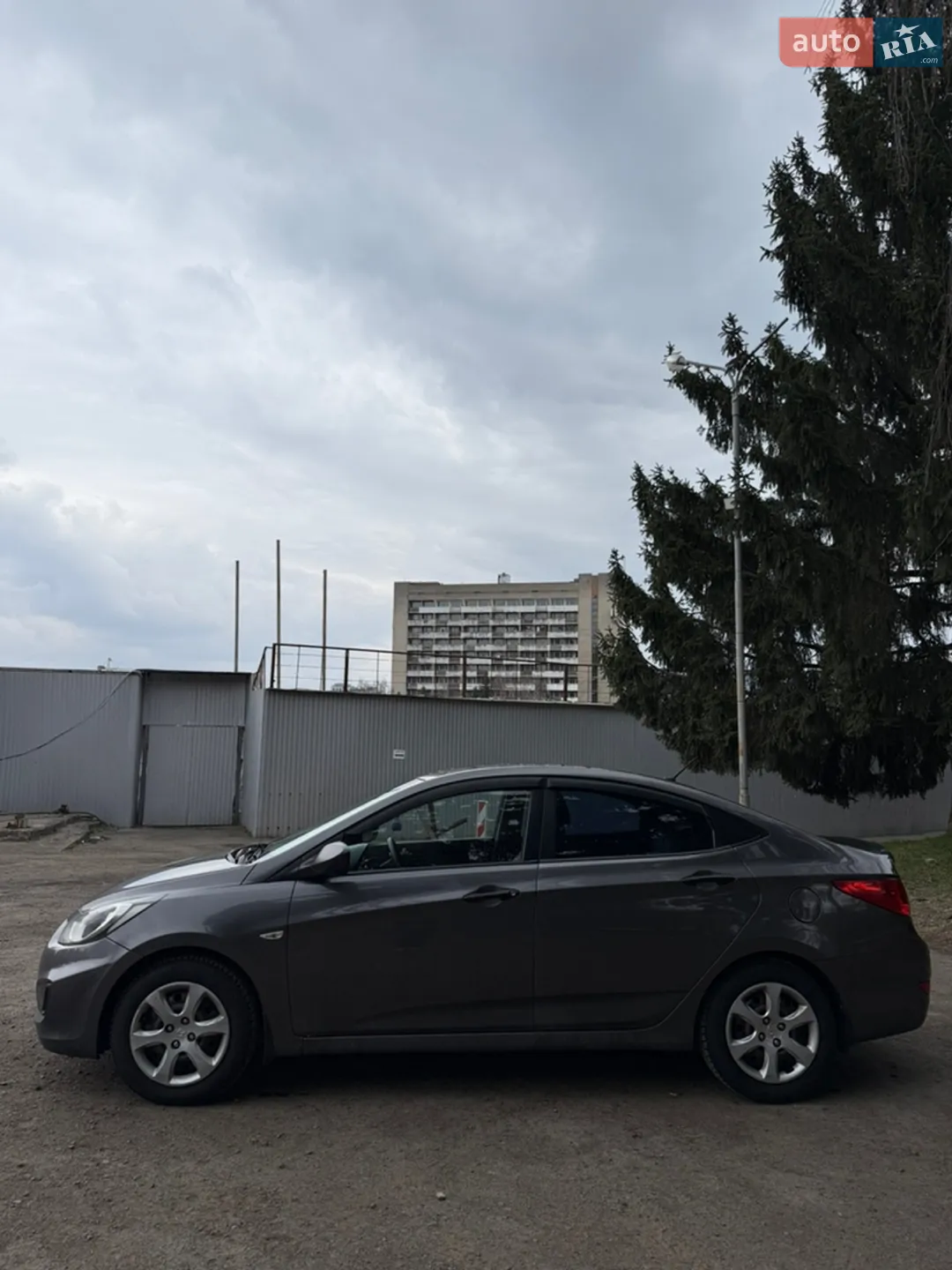 2011 Hyundai Accent - мініатюра 12