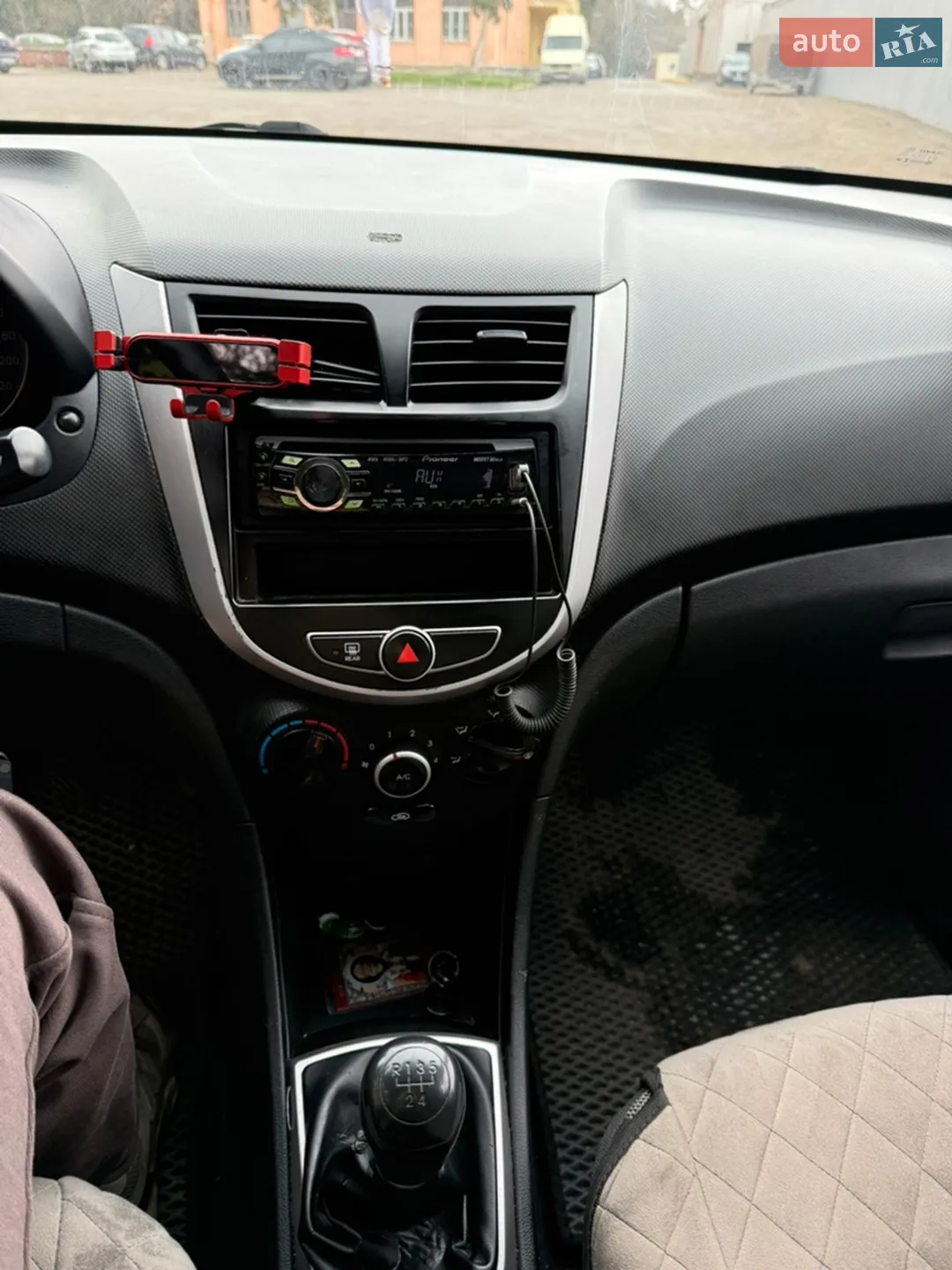 2011 Hyundai Accent - мініатюра 16