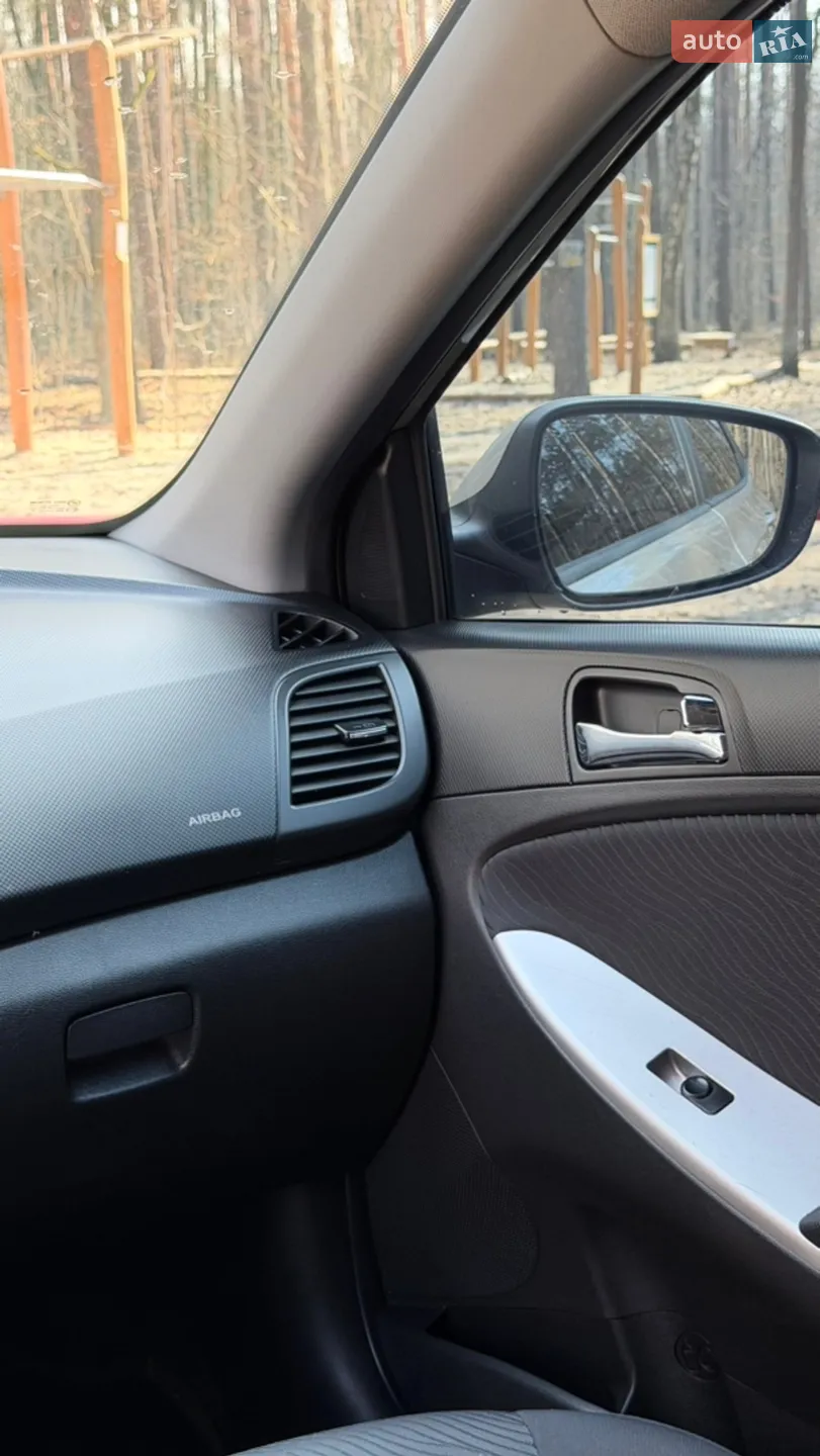 2011 Hyundai Accent - мініатюра 14