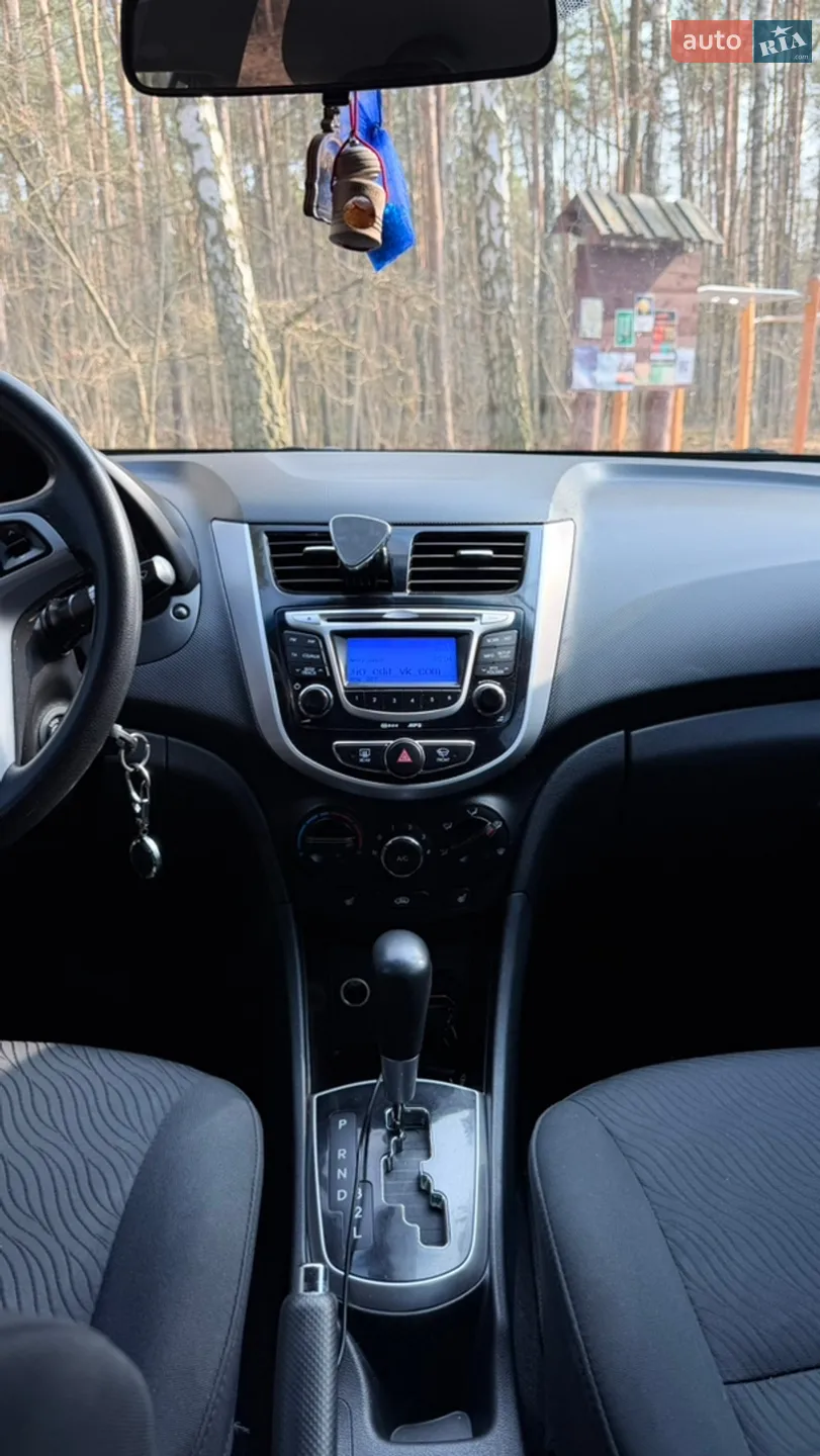 2011 Hyundai Accent - мініатюра 18