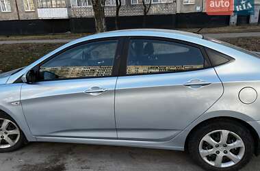 Хэтчбек Hyundai Accent 2013 в Сумах