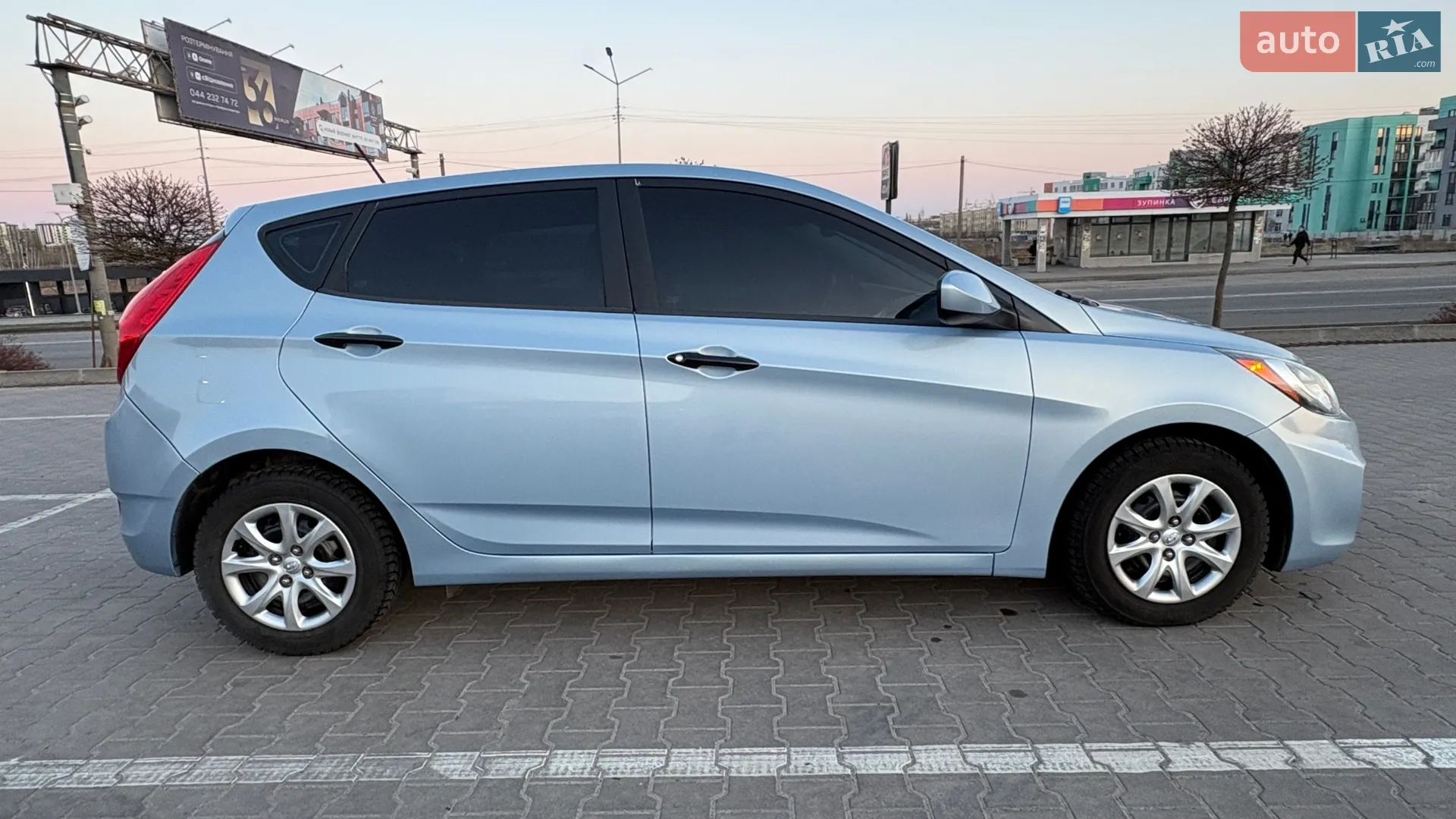 2012 Hyundai Accent - мініатюра 3
