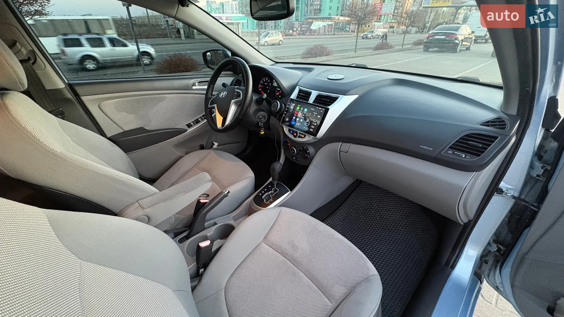 2012 Hyundai Accent - мініатюра 11
