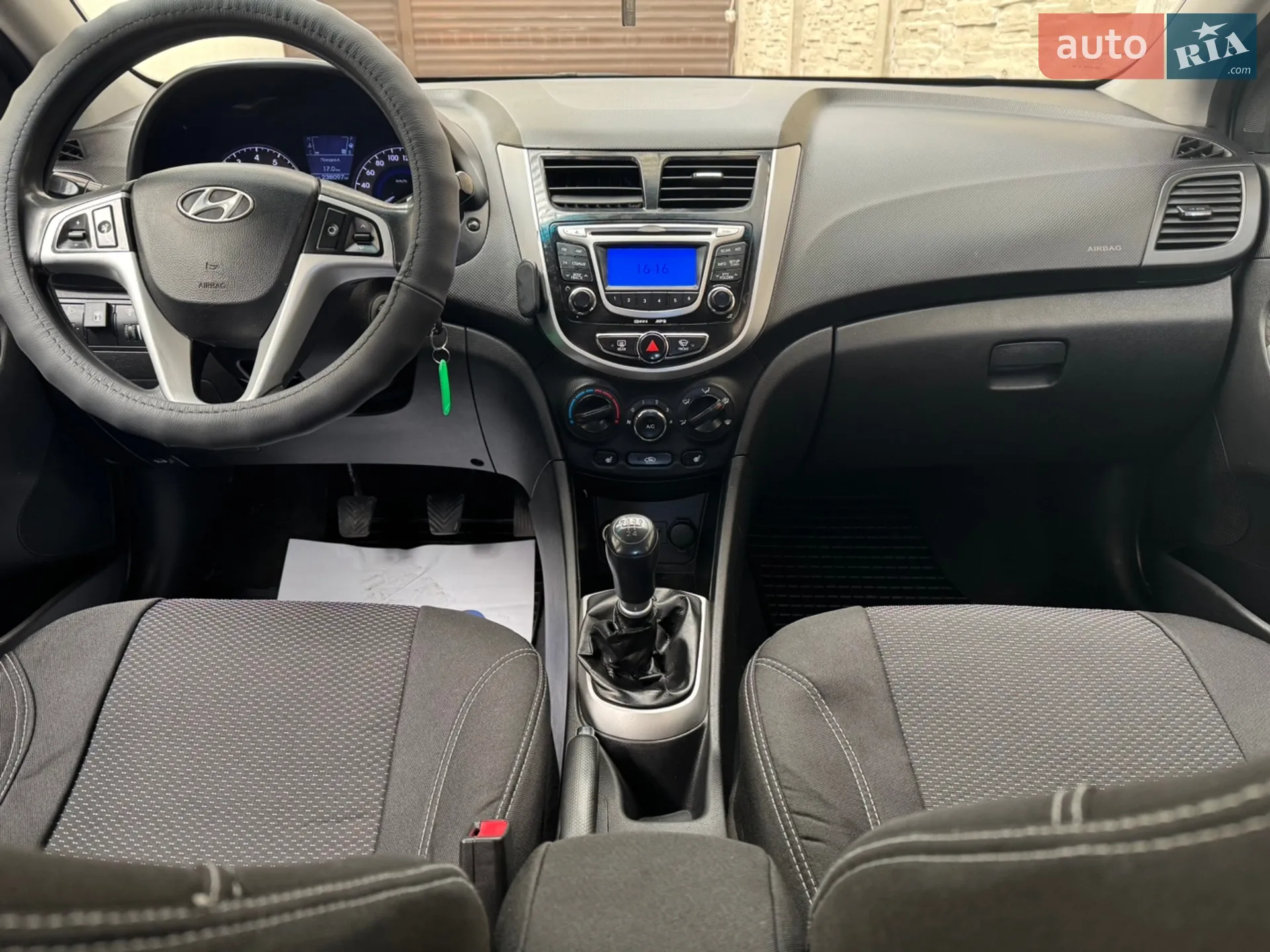 2011 Hyundai Accent - мініатюра 14