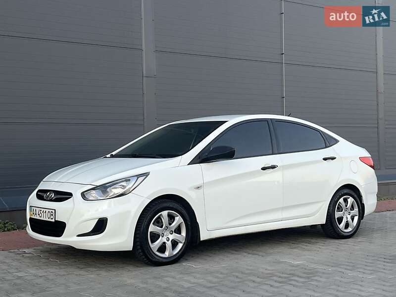 Седан Hyundai Accent 2013 в Киеве фото 3 Седан Hyundai Accent 2013 в Киеве