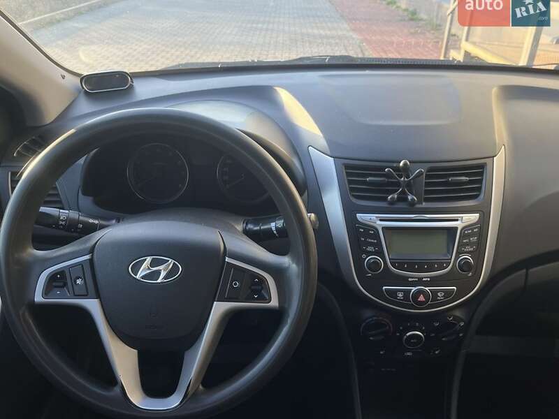 Седан Hyundai Accent 2013 в Киеве фото 8 Седан Hyundai Accent 2013 в Киеве