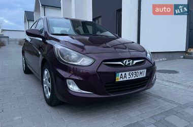 Седан Hyundai Accent 2012 в Киеве