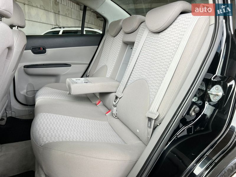 Седан Hyundai Accent 2008 в Киеве