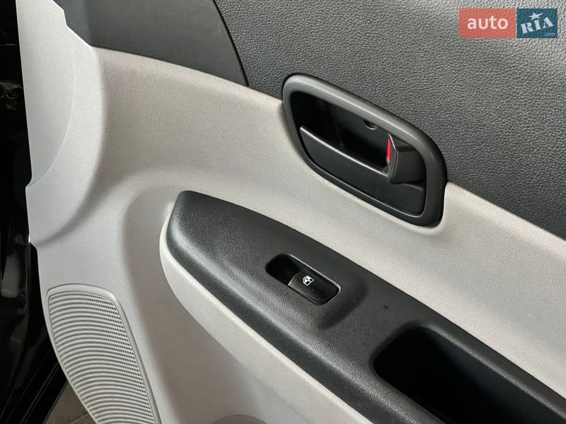 Седан Hyundai Accent 2008 в Киеве