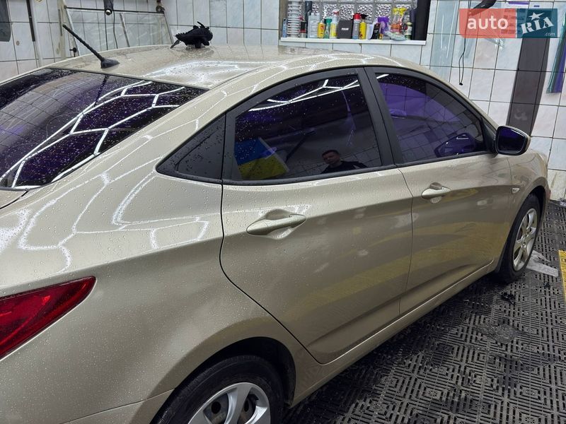 Седан Hyundai Accent 2011 в Киеве