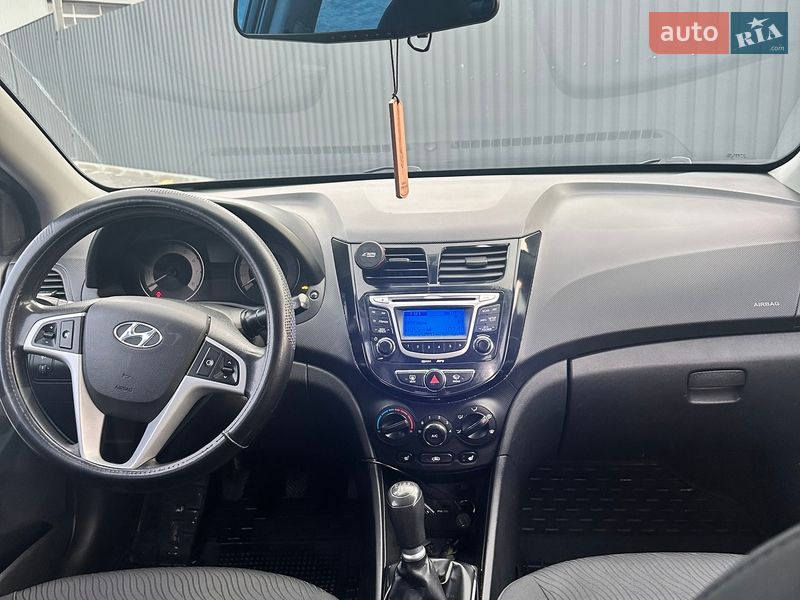 Седан Hyundai Accent 2011 в Харкові