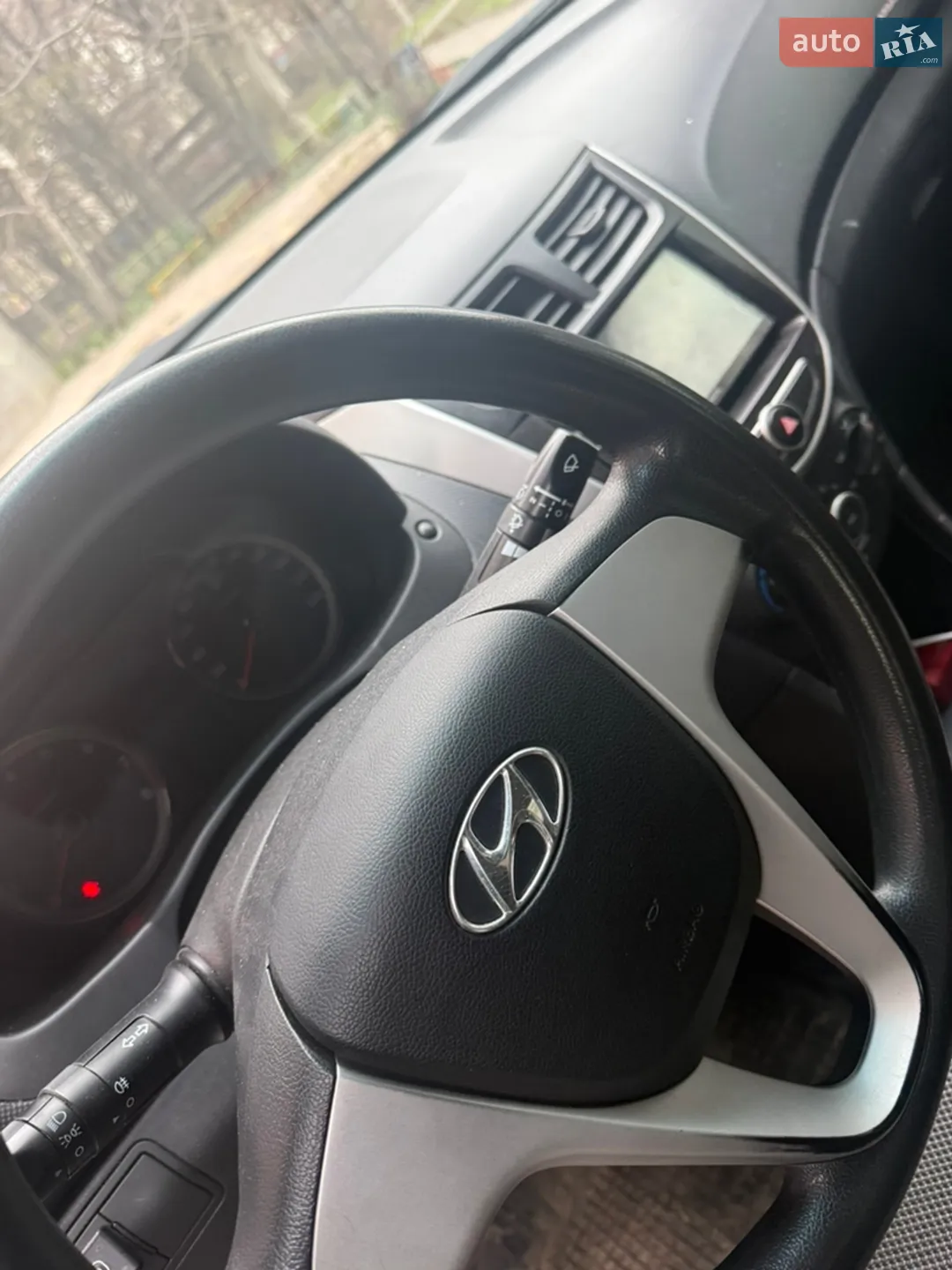 2012 Hyundai Accent - мініатюра 10