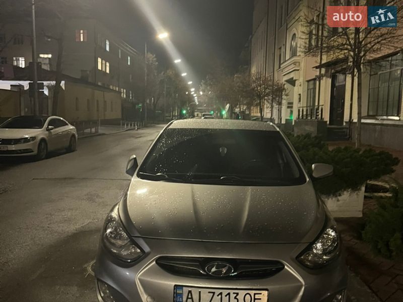 Hyundai Accent 2011 Hyundai Accent 2011