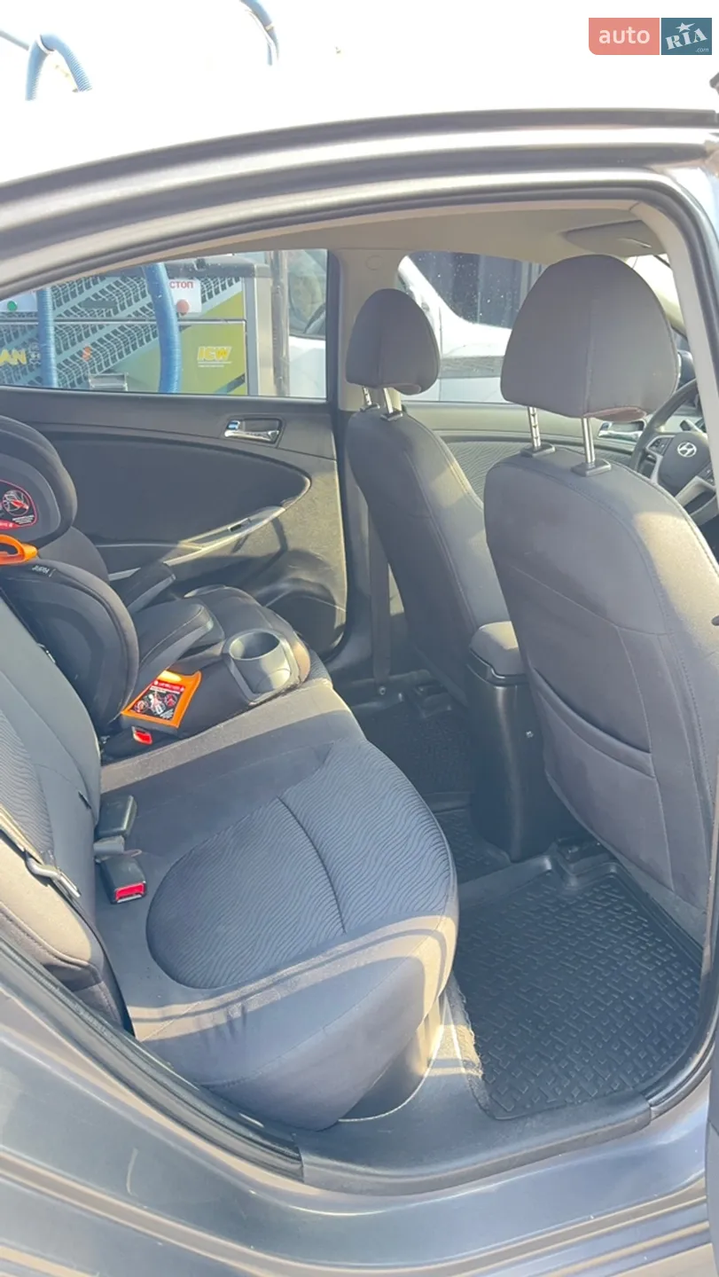 2013 Hyundai Accent - мініатюра 11