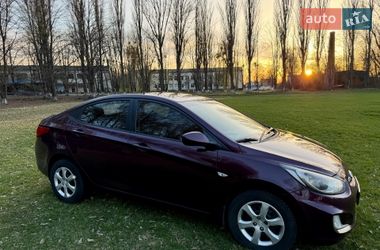 Седан Hyundai Accent 2012 в Києві