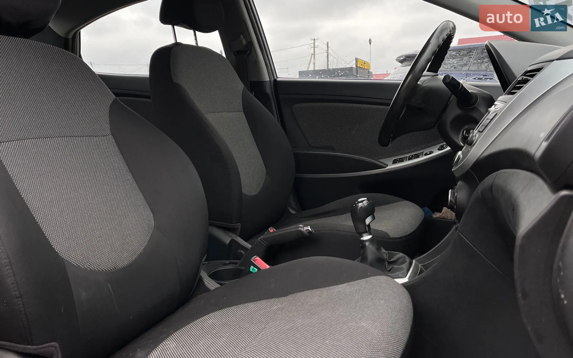 2013 Hyundai Accent - мініатюра 16