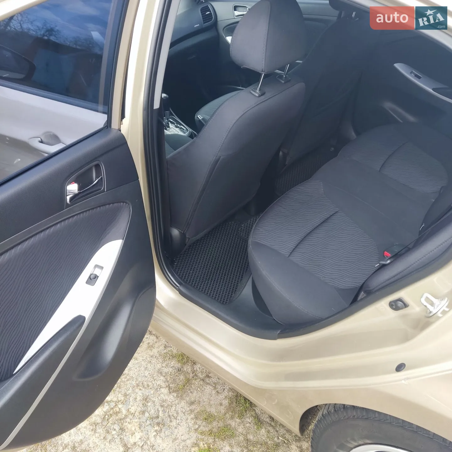 2012 Hyundai Accent - мініатюра 17
