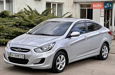 Седан Hyundai Accent 2011 в Києві