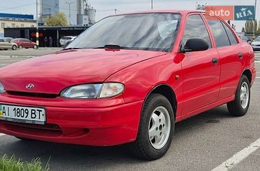 Седан Hyundai Accent 1996 в Киеве
