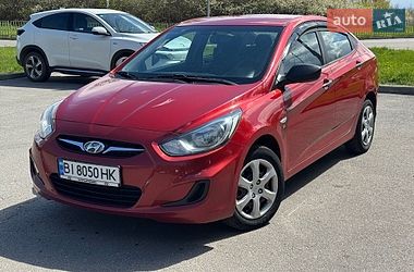 Седан Hyundai Accent 2013 в Полтаве