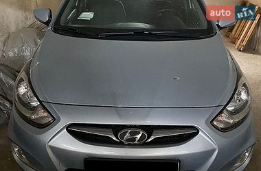Седан Hyundai Accent 2012 в Ивано-Франковске